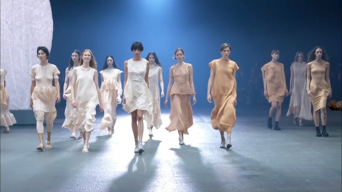 Issey Miyake Spring Summer 2020 Collection: Pleats Please