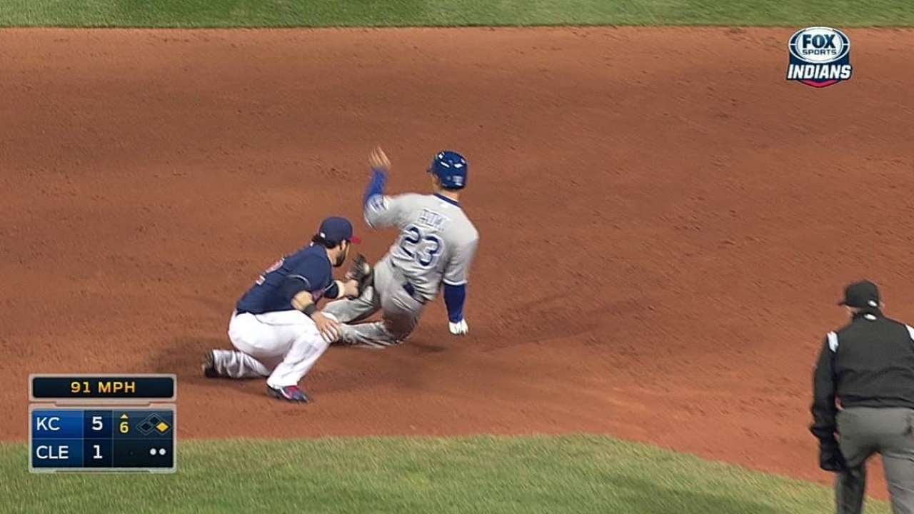 KC@CLE: Gomes fires to second to catch Aoki stealing