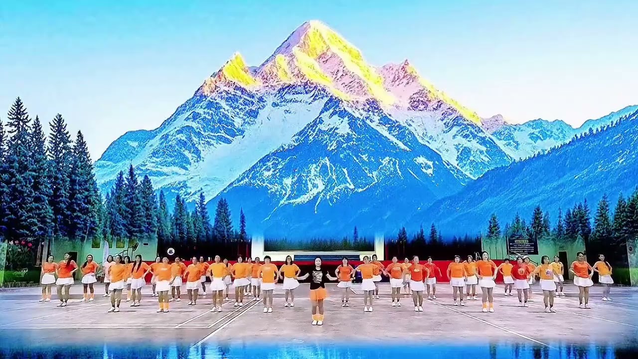 月光洒满草原  !        Energy Dancing Club   Taman Cahaya  Kota Puteri     指导 ： Alice Koh    14 -01-2026