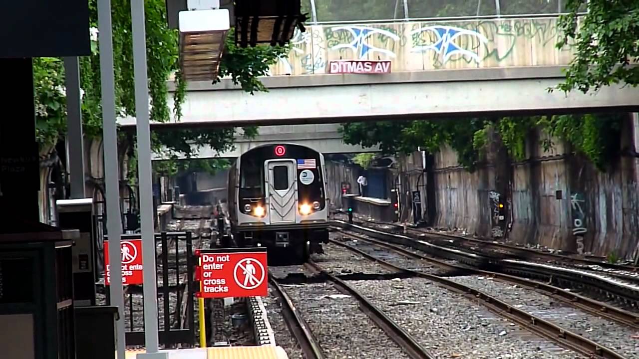 R160B Q Express trains at Newkirk Plaza YouTube