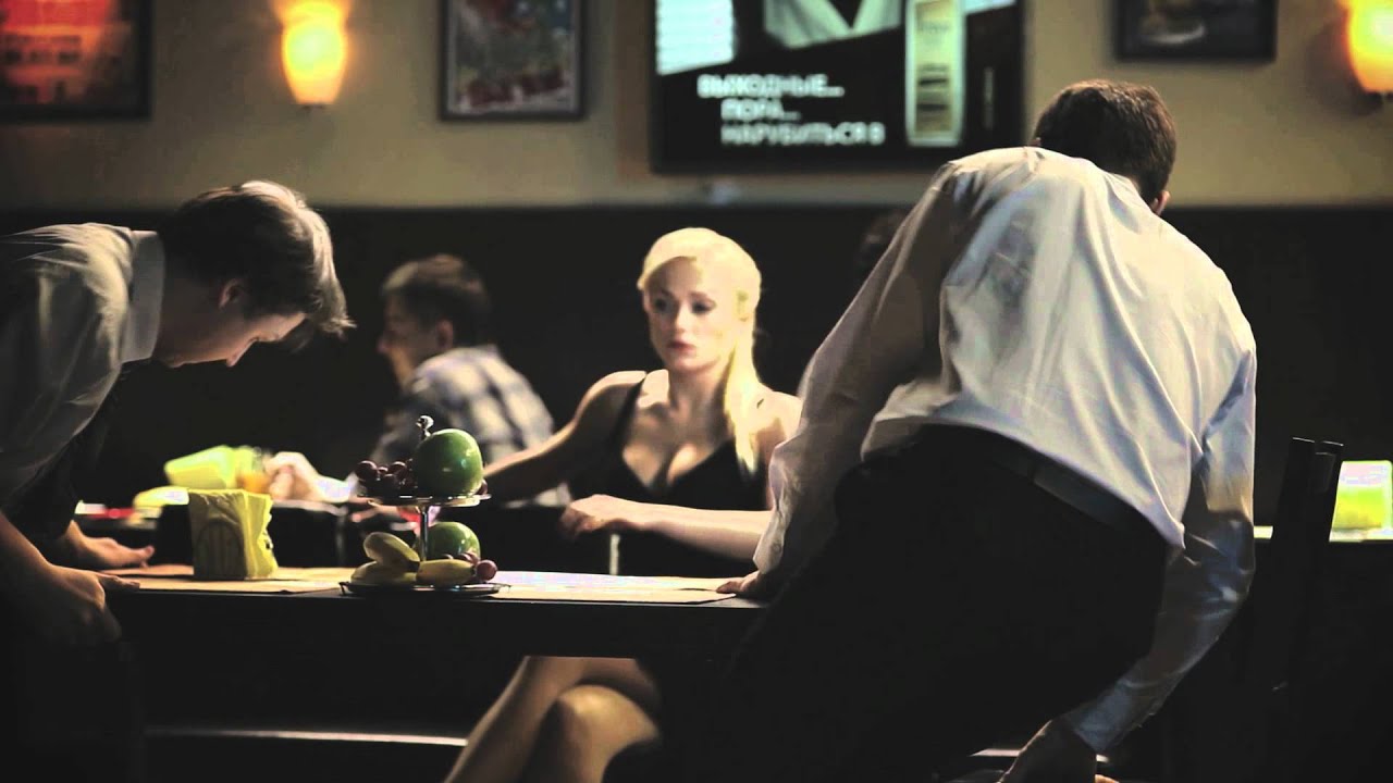 deux types à la gravité chamboulée