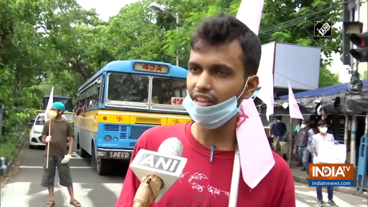 Students protest against NEP outside Kolkata`s Jadavpur University