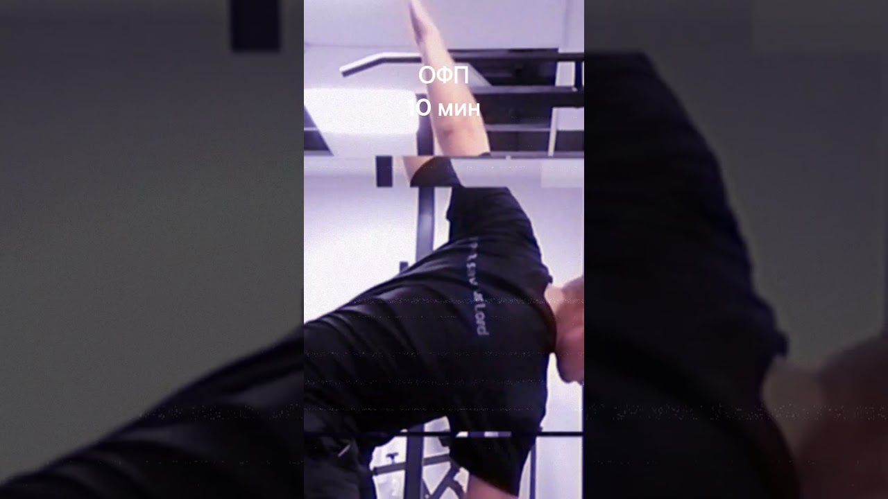 Как Блейд наносит такие удары?! 