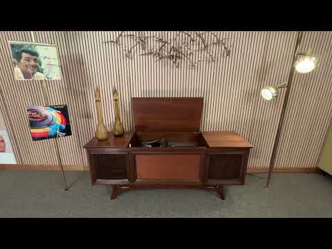 The "Geneva" by GE, 1968 Stereo Console Record Player, Model C524g