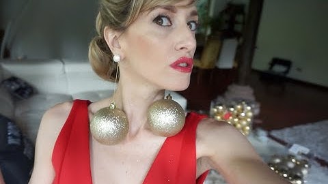 Pendientes con las bolas del árbol de navidad