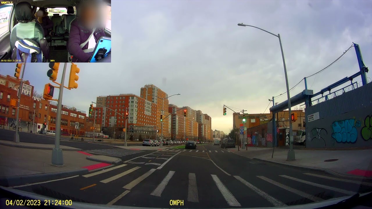 Turning left unto "Sheridan Blvd" to get on the highway "Bruckner Expy" in The Bronx