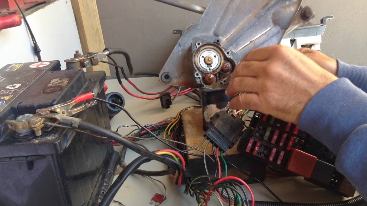 Mendonça - elétrica do ESCORT , 18/ ligações do temporizador do limpador de pára-brisas.