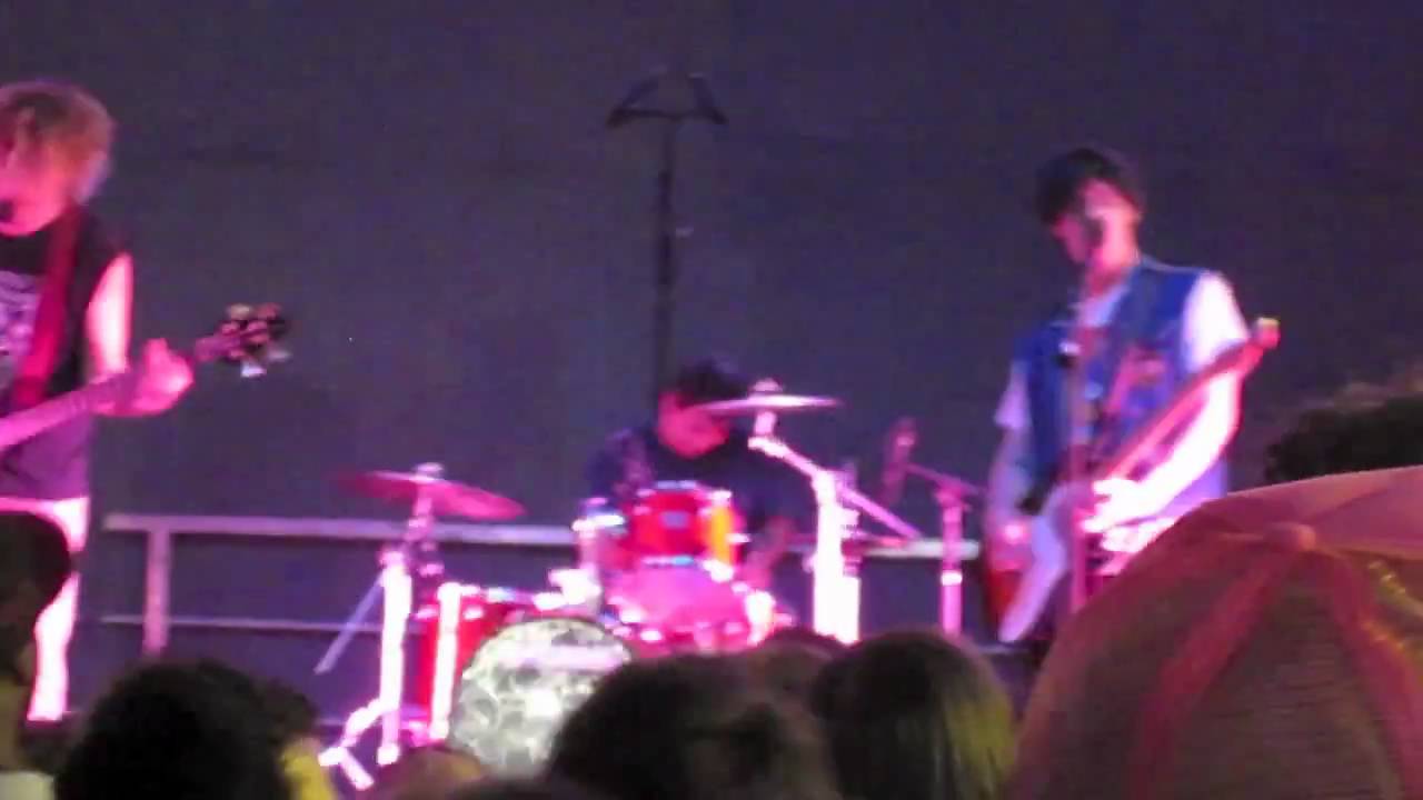 Wavves Green Eyes Charlotte, NC, 42011 YouTube