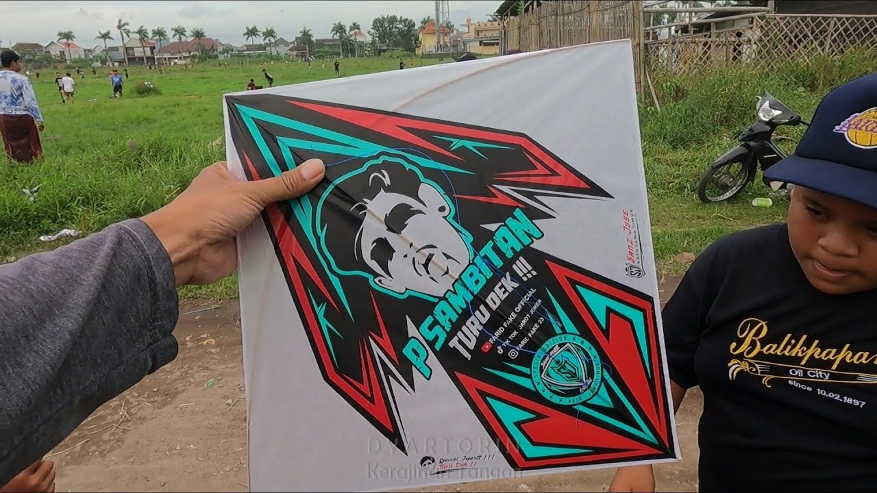 Bocil panen layangan putus