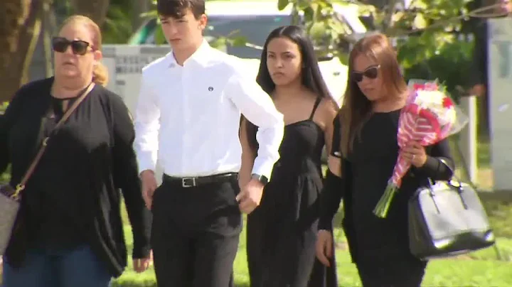 Loved ones say goodbye to 4 victims killed in Park...