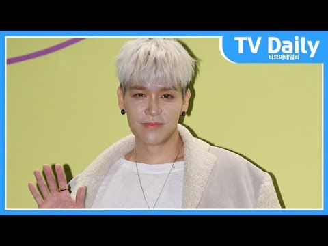 강성훈(<strong>Kang</strong> <strong>Seong</strong> hoon), 꾸준한 논란에도 미소 유지 ‘중고 아니라 신상이에요~’ (서울패션위크)
