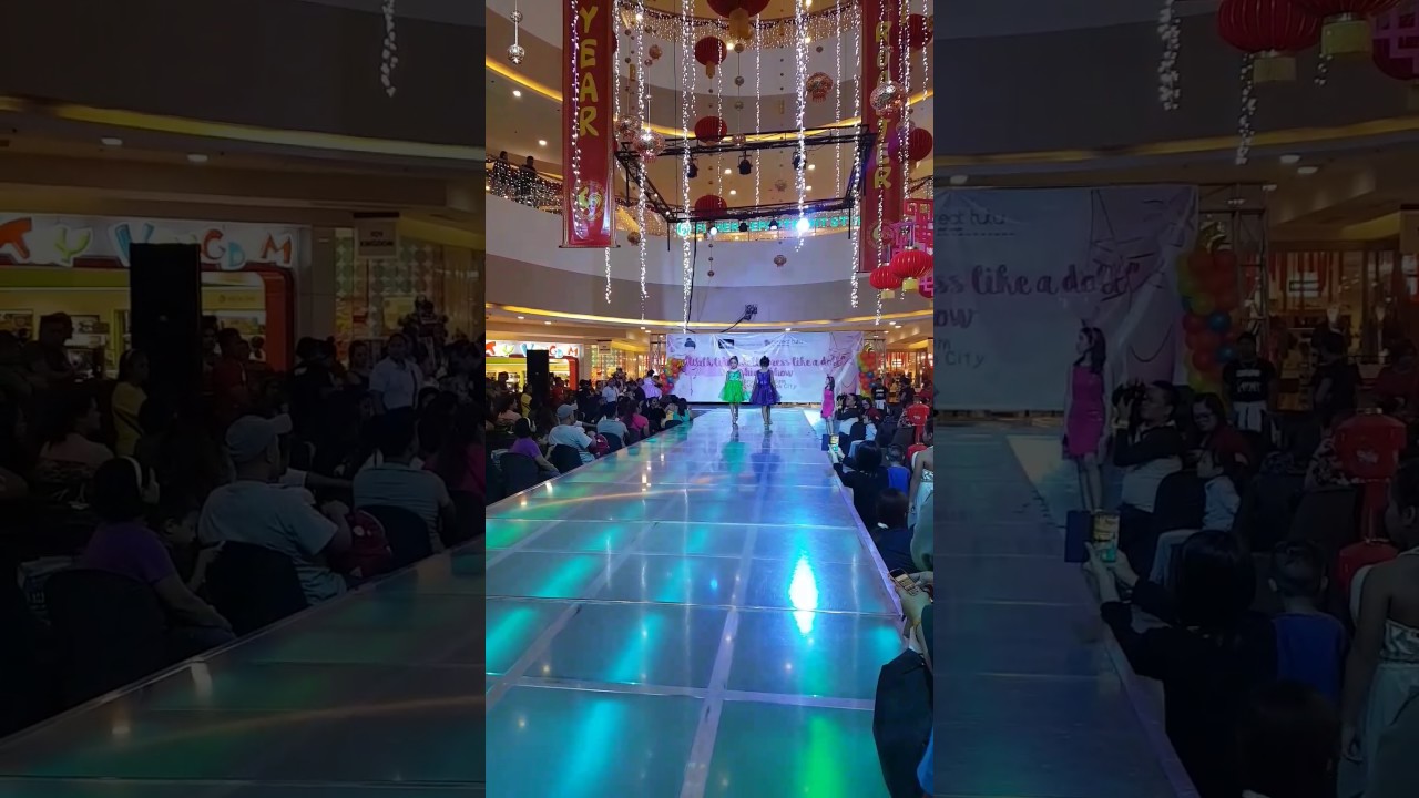 Edvher Nicole "walk like a doll"  ramp