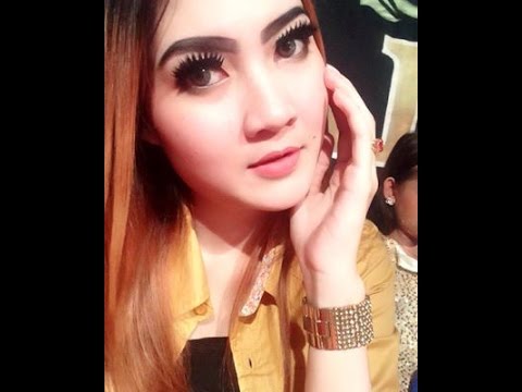 Edan Turun "Nella Kharisma"
