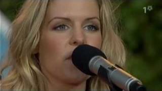 Sofia Karlsson - Spelar för livet (Allsång på Skansen, 2007) chords