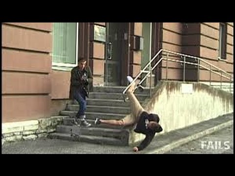 funny-people-falling-down-in-public-2016!-new-fails-of-the-month-may-2016-#-7