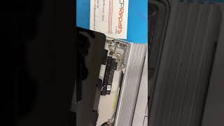 How to detached Surface book 3 screen from key board.