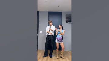 #PictureChallenge 🐶💚 with #JUNGWOO #HYO #효연 #소녀시대 #NCT #NCTU #정우