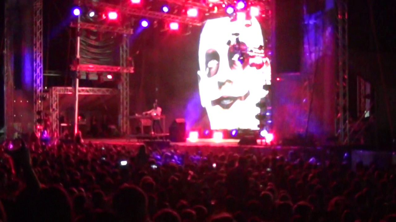 Fatboy Slim - Boneless (Live) @ SeaStar festival 2017