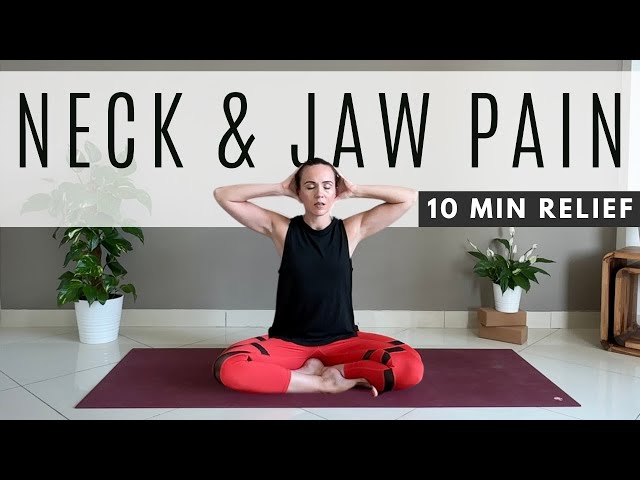 6 Quick Yoga Moves For Neck Pain & TMJ Relief | mindbodygreen