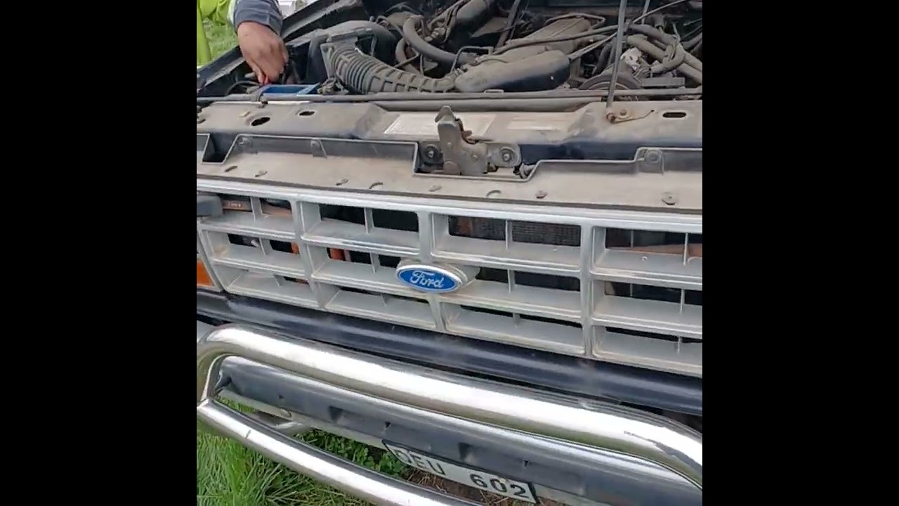 FORD BRONCO 2.9 L - ENGINE START