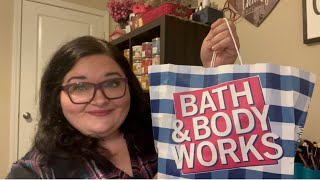 MY BIGGEST BATH AND BODY WORKS HAUL EVER! // NEW CHRISTMAS GOODIES 🎄⛄️🎄 screenshot 5