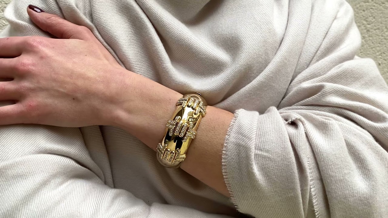 Bracelet jonc ouvrant en or jaune 18 Cts avec 2,5 Cts de diamants brillants G-VS