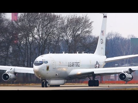 Βίντεο: Πετάει ακόμα κάποιο Boeing 707;