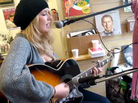 Courtney Stuart @ Dundee Jams for Oxfam busking sessions, 29/10/11 ...