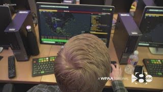 WFAA Original: These UNT students are literally investing in the school's future