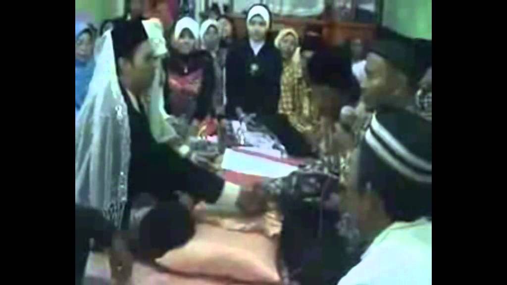 Watch V Ueawy2q20oa