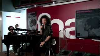 Malia reprend Nina Simone : quelques extraits de son concert à la Fnac Montparnasse