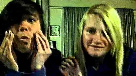 buzzing it on zee webcam :D