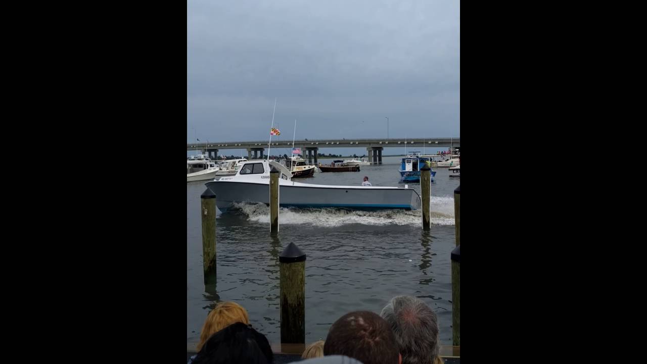 Deal Island boat Docking 2016 "Outlaw" YouTube