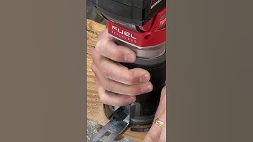 Making keyholes with a router