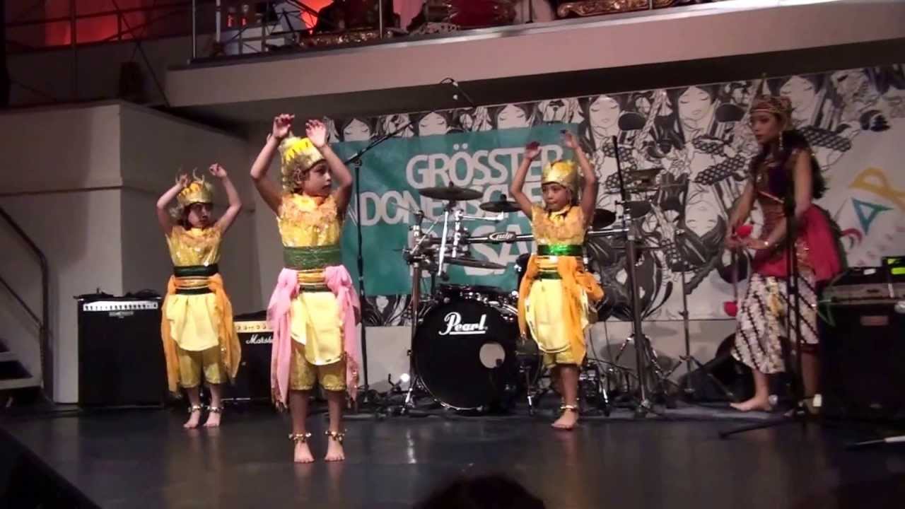 Tari Pemburu Kijang di Pasar Hamburg