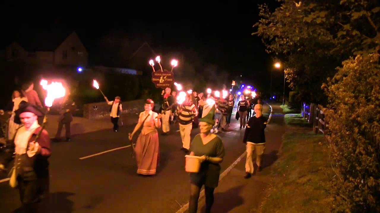 Crowborough Carnival 2015 Procession