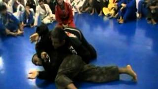 VÃ­deo Jiu-Jitsu: Ricardo Cavalcanti ensina passar a guarda