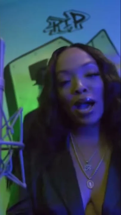 Bae B goes crazy in “Who Nice” cypher #bars #518 #owo #hiphop #845 #femaleartist #femalerapper