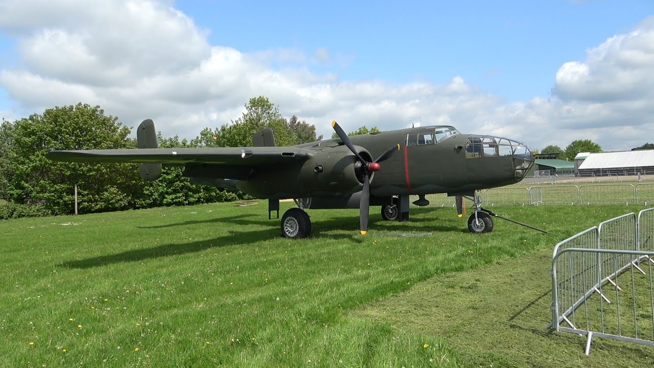 B25 Mitchell bomber Video 1. Restoration first to taxi condition later to Airworthy