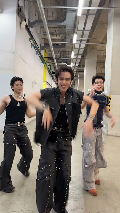 Love Warning with the kamikaze boys 🕺 #Third #XXSIVK #thirdlapat #pidemonthapoom