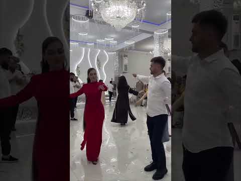 Ритм, который объединил их сердца #кавказ #dance #адыгэ #танцы #свадьба #танец #лезгинка