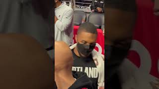 Damian Lillard Signs Jersey for Kid with Cancer at Lakers Game