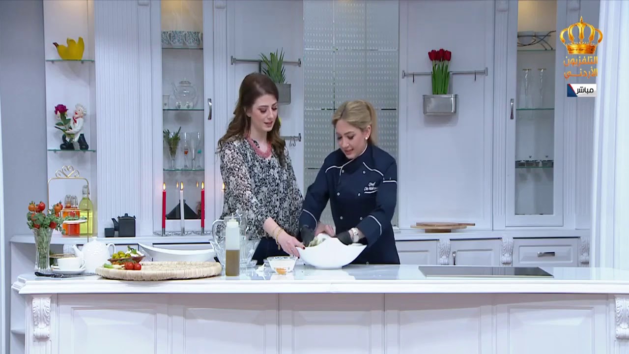 خبز بالزعتر الاخضر بالعجينة الذهبية مع الشيف علا نيروخ