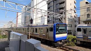 【亀戸駅】JR総武快速線 E235-1000系 15両編成(後追い撮影)