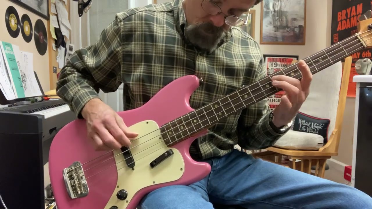 1972 Fender Musicmaster Bass 