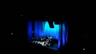 Bird on a Wire - Leonard Cohen (Live in Dublin 2009)