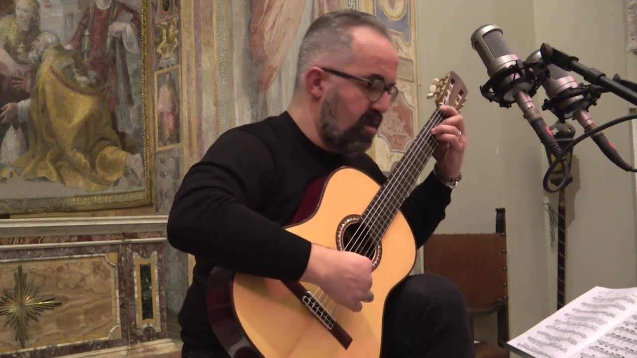 Christian Saggese plays Mauro Giuliani on a Lorenzo Lippi guitar