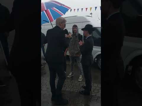 camera iphone 8 plus apk Milo's UKIP fashion show, Truro (Milo Yianopoulos, Sargon of Akkad, Carl Benjamin)