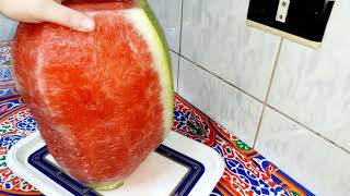 طريقة تقشير وتقطيع بطيخ النمس الكبير بسهوله Method  of peeling and cutting watermelon