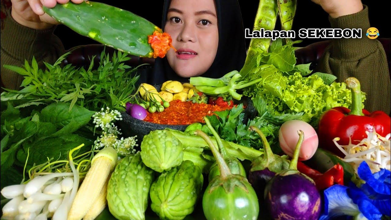 HABIS SEKEBON !! LALAPAN MENTAH SAMBAL TERASI - PALING ENAK